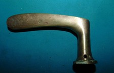 ANCIENNE POIGNÉE DE PORTE EN LAITON CARRÉ de 8 .XIXe/XXe LOQUET CLENCHE PORTE 13