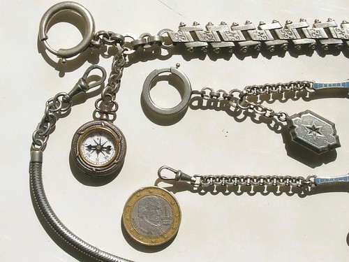 Lot chaînes montre a - lot,