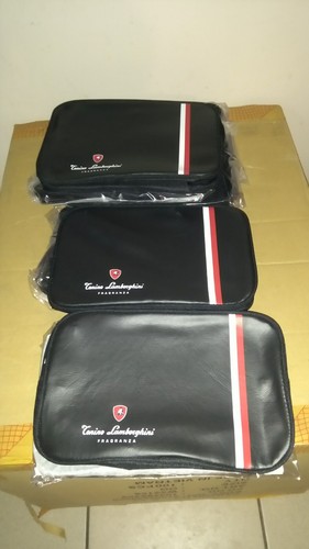 Lot trousse de toilette - 50,