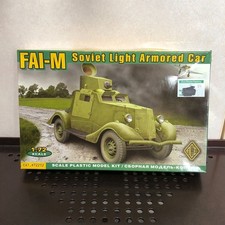 33 véhicule blindé léger de reconnaissance soviétique FAI-M non assemblé...