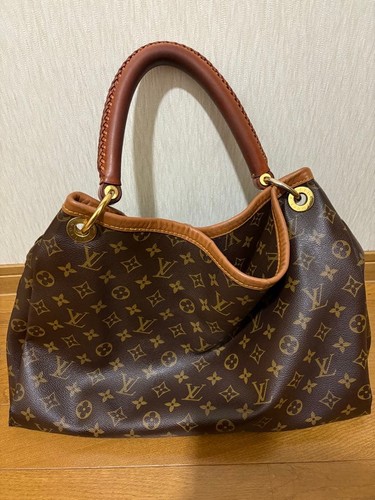 Authentic louis vuitton - louis,