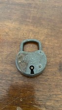 cadenas ancien en fer sans
