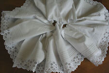  ancien bas de robe ,N°224, broderie anglaise , 368cm x 25cm, rideau, jupon