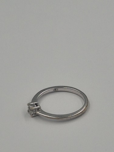 Bague blanc 9 - bague,