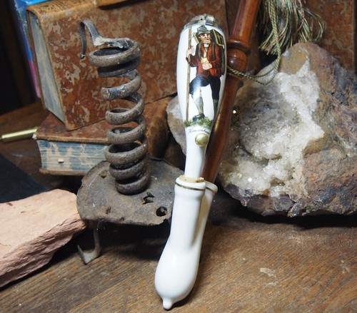 Pipe porcelaine allemagne - ,