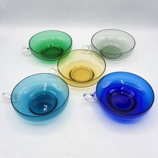 Série de cinq coupelles à