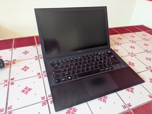 Sony vaio svp132a1cm - sony,