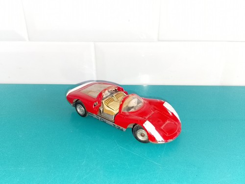 0604261 voiture épave - voiture, 1/43