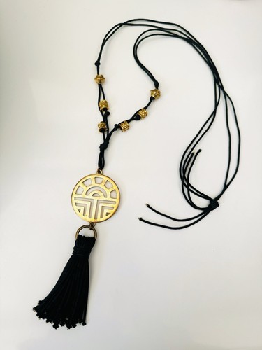 Collier sautoir pompon