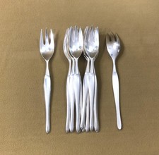 12 fourchettes à gâteaux CHRISTOFLE modèle DUO par TAPIO WIRKKALA métal argenté