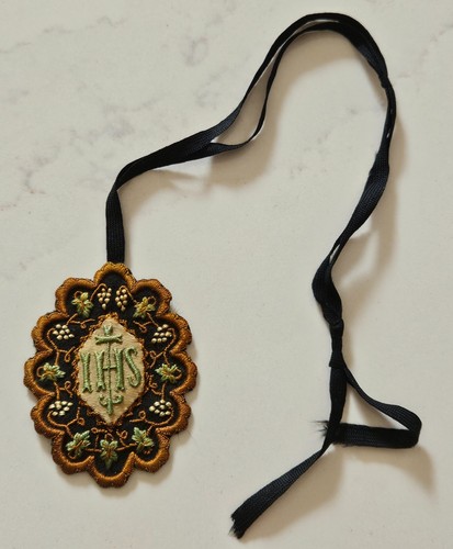 Ancien scapulaire brodé ihs - ancien,