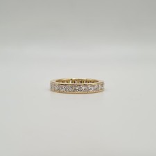 Alliance tour complet or jaune 18 carats sertie de diamants princesses