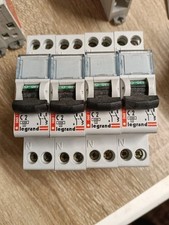 DISJONCTEUR  LEGRAND 2A Pouv. Coupure 4,5KA Ref 06012