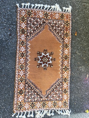 Tapis marocain artisanal - marocain,