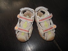 sandales taille 23 à scratch