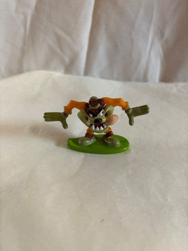 Warner bros figurine - warner, taz