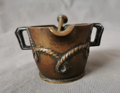 Petit mortier pilon en - et,