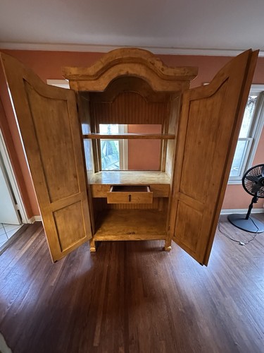 Beautiful solid pine armoire - beautiful,