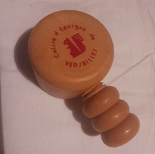 Ancien Casse-noix Publicitaire Caisse d'Epargne De Versailles En Plastique Dur