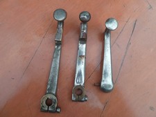 PIECE DETACHEE VEHICULE ANCIEN .