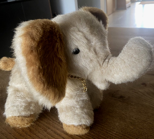 Ancien éléphant peluche - ancien,