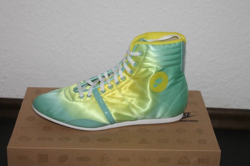 Nike wmns hijack - nike,