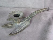 JOLI BOUGEOIR PASSE-COULOIR en bronze argenté, ancien.