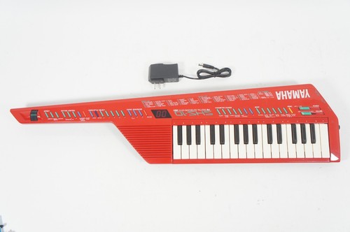Clavier synthétiseur rouge - synthétiseur,