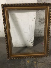 cadre ancien bois doré A Restaurer  ( EXT  59X 48 cm )   (INT 50X39 cm)
