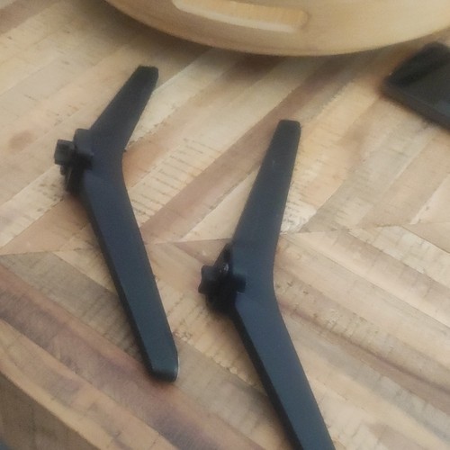 Hisense lot pieds support - hisense,