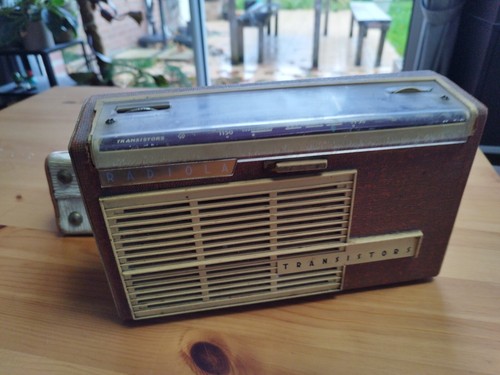 Ancien transistor radiola avec - ancien,