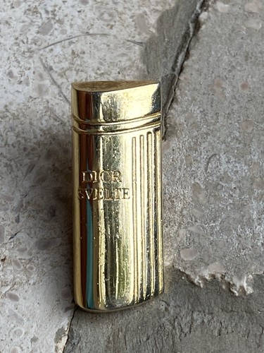 Pin dior svelte christian - pin’s,