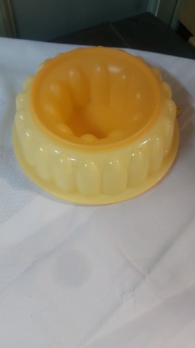 Tupperware grand moule
