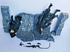 FIGURINES MATRIX NEO VS TRINITY / MC FARLANE - SCENE DE COMBAT HALL-AVEC 4 ARMES