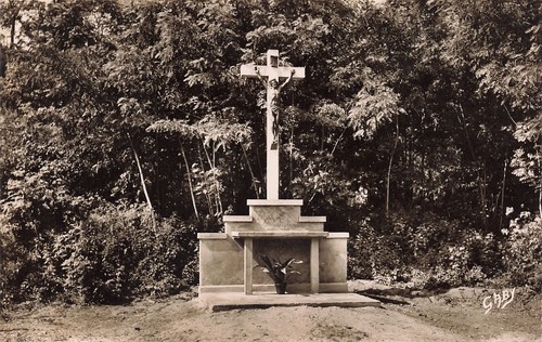 Etaules calvaire - le,