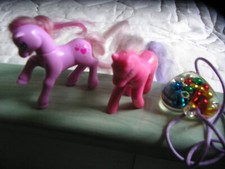 2  PETITS  PONEYS +  COLLIER