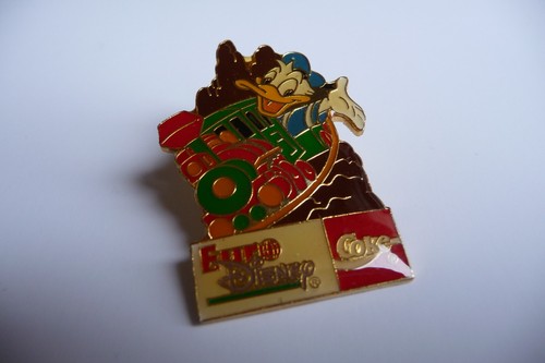 Pin pins disney coca - disney, train