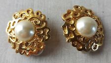 Ancienne paire de boucle d'oreille nacre, Guy Laroche, vintage