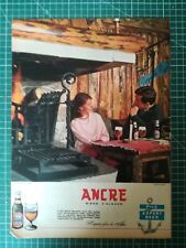 1175 Publicité circa 1960 Bière Ancre Pils couple dans un chalet