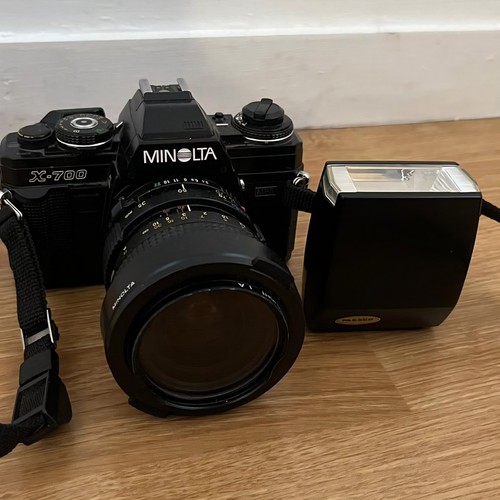 Minolta 700 argentique - argentique, +