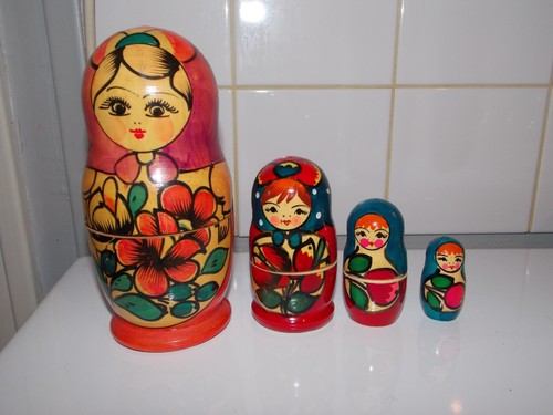Lot séries poupees - ,