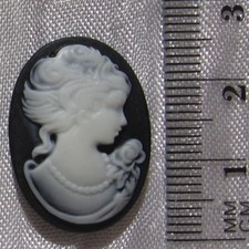 Camée cabochon oval à