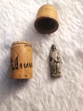 Ancienne petite Vierge à l'enfant de voyage dans son étui en buis - reliquaire
