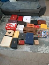 Lot exceptionnel de boîtes et