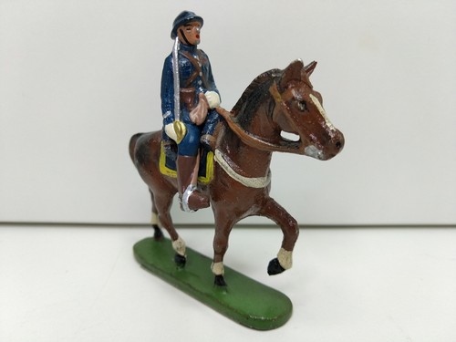 Quiralu officier avec - quiralu, sabre