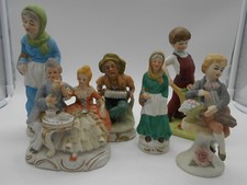 LOT DE 6 FIGURINES EN BISCUIT