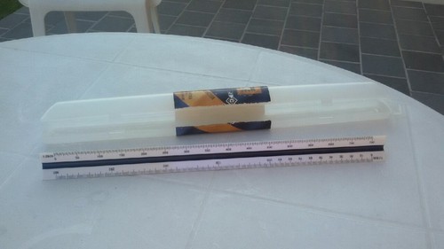 Cutch règle triangulaire à - -,