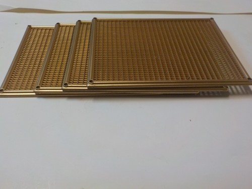 Grilles haut parleur neuves - grilles,