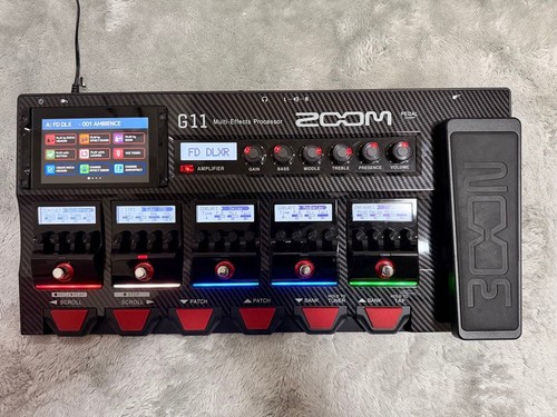 Zoom g11 guitar multi - zoom, effects