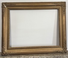 Cadre sculpté et doré